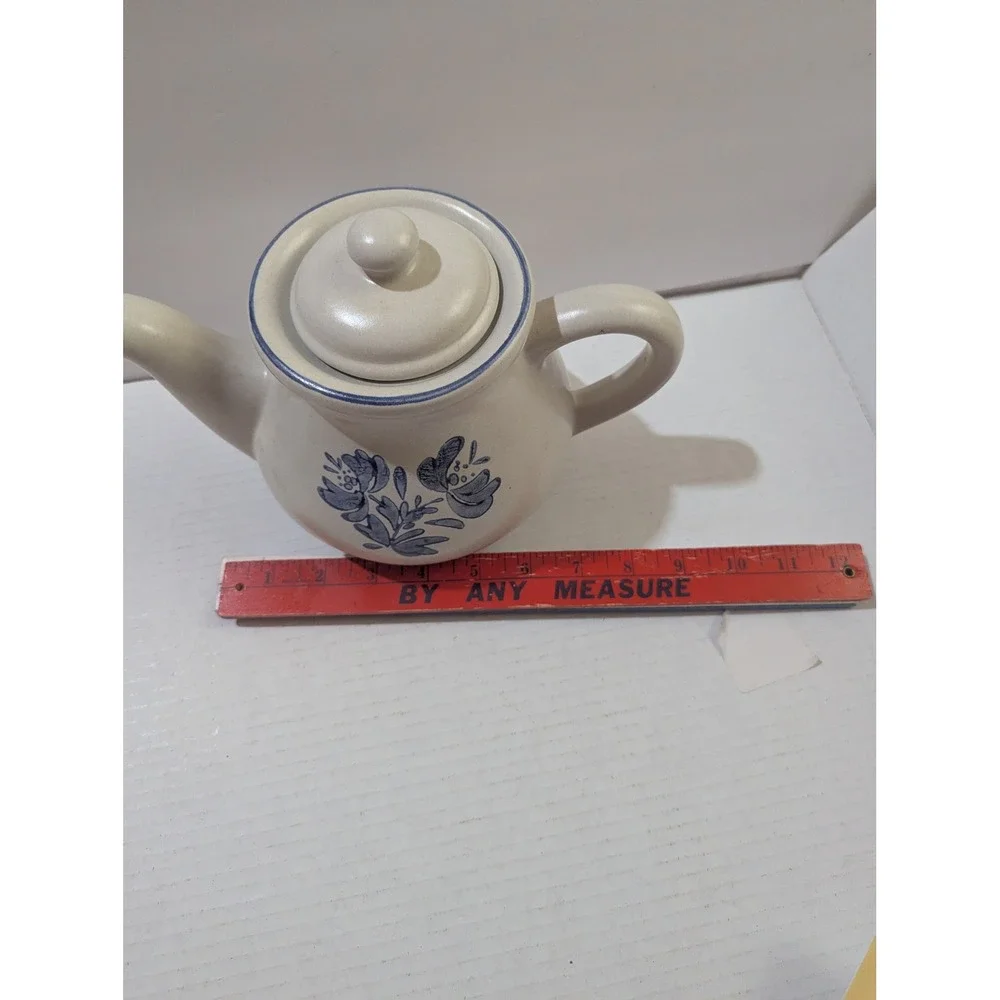 Pfaltzgraff Yorktowne Teapot with Lid Blue Floral Gray Stoneware Vintage Pottery